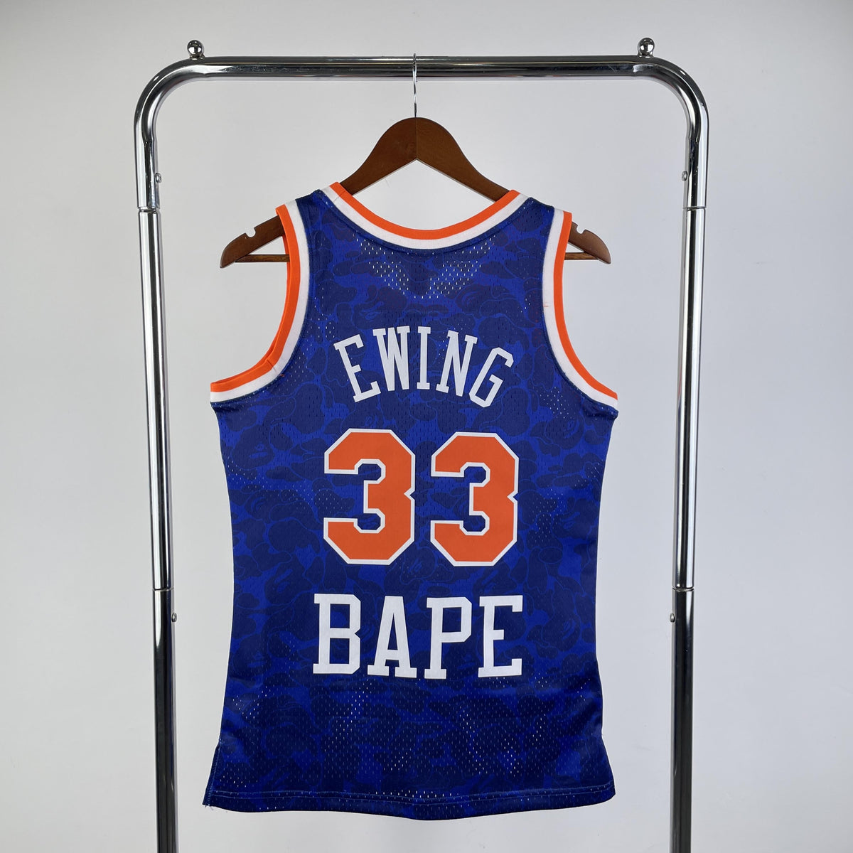 Jersey Swingman BAPE X New York Knicks Mitchell & Ness Hardwood Classics 1991/92
